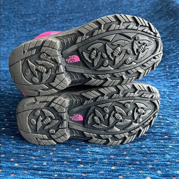 The North Face girls size 2 Alpenglow winter boots Fuchsia and Charcoal - Picture 7 of 10